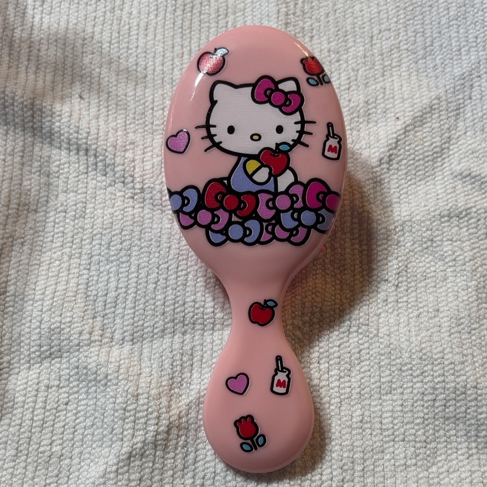 Pink Hello Kitty Hairbrush - Picture 1 of 2